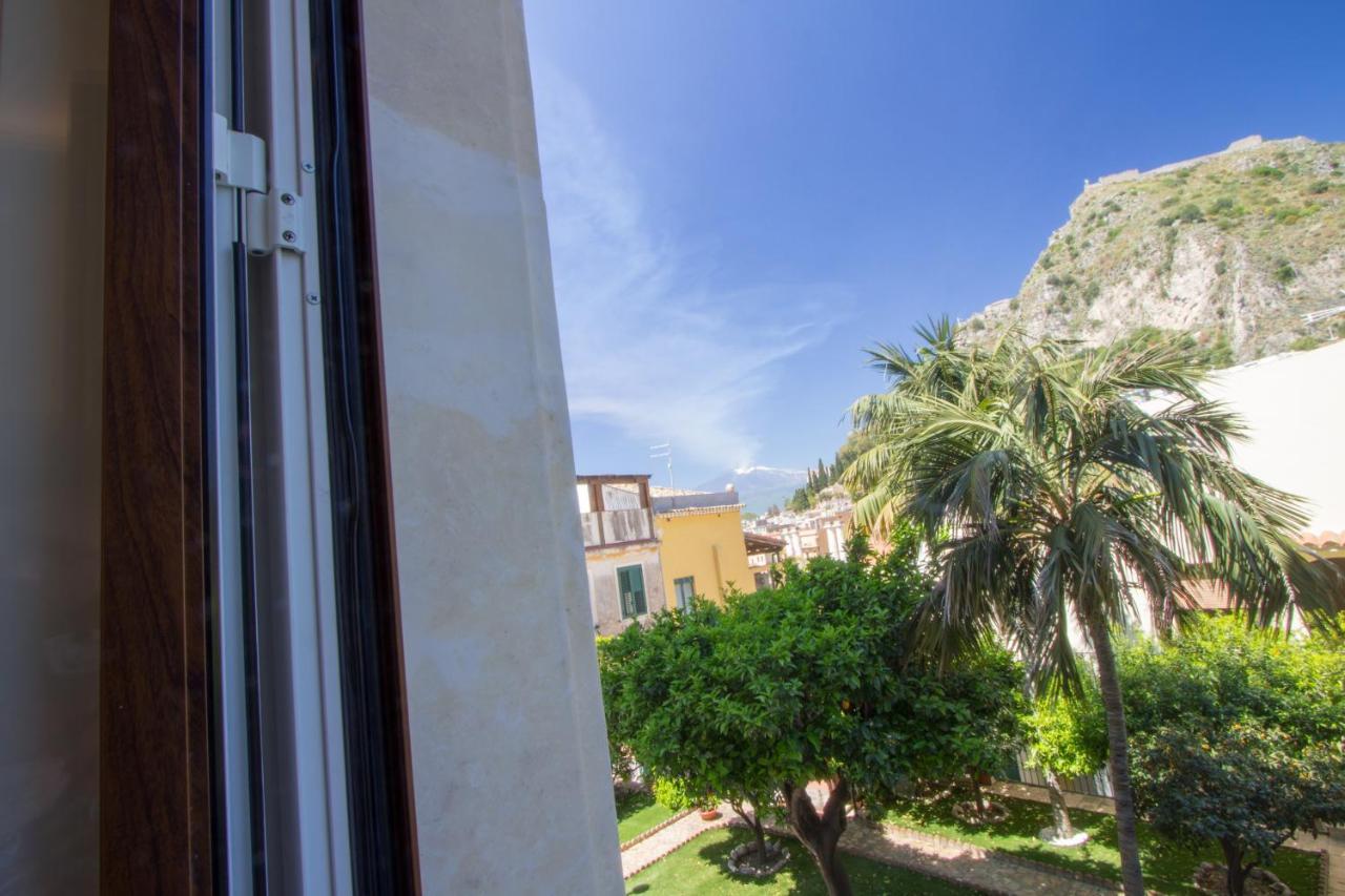 Villa Valverde Apartments E B&B Taormina Exterior foto