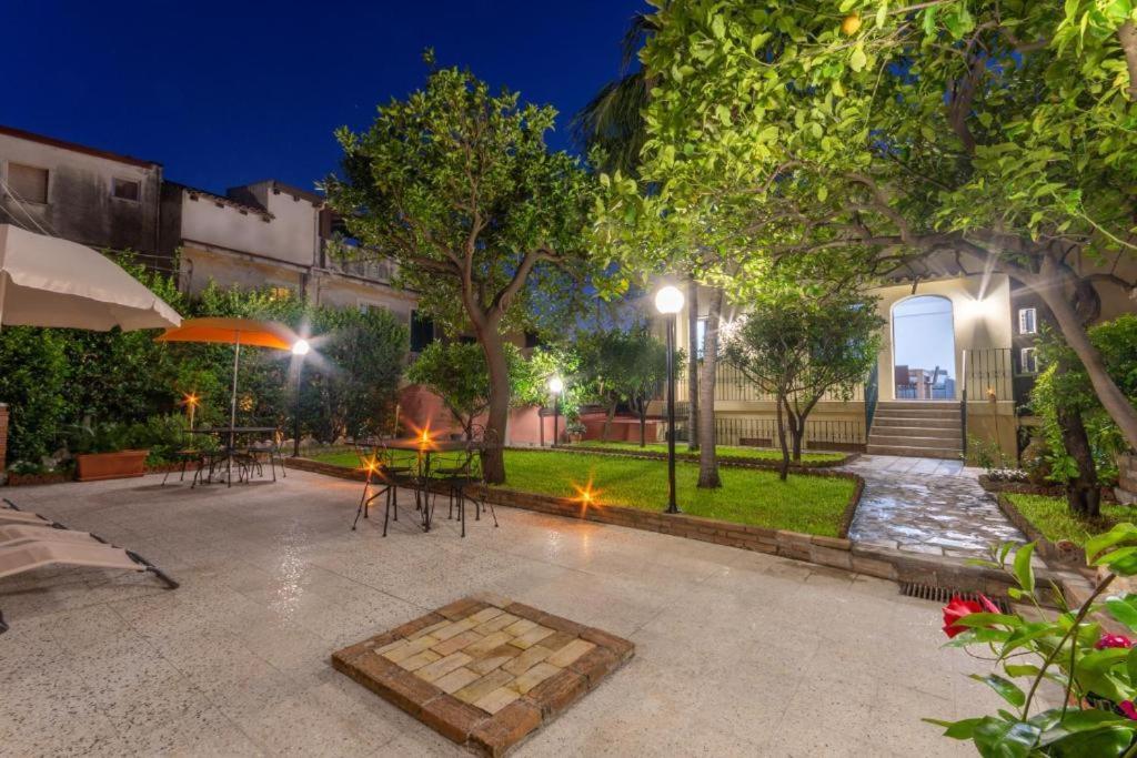 Villa Valverde Apartments E B&B Taormina Exterior foto